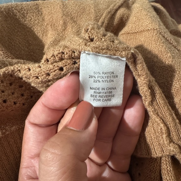 Elegant Tan and White Striped Cardigan - Picture 5 of 5